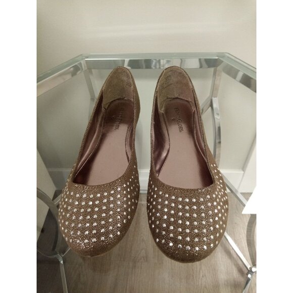 Faded Glory Women's Tan Silver Flats Size 6 - Picture 3 of 8